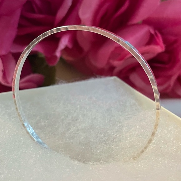 Silpada Sterling Silver ‘Social Circle’ 2 1/4” SMALL Hammered Bangle B3296 - Picture 12 of 16